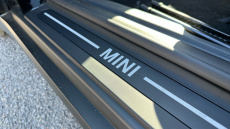 MINI Cooper 135kW E Classic 41kWh 3dr Auto Electric Hatchback